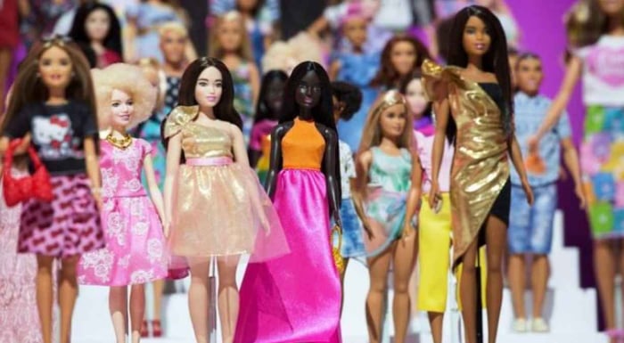 2 Selling the Barbiecore Aesthetic_2_11zon
