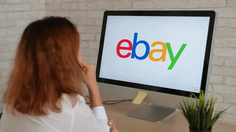 Selling Laptops on eBay-min