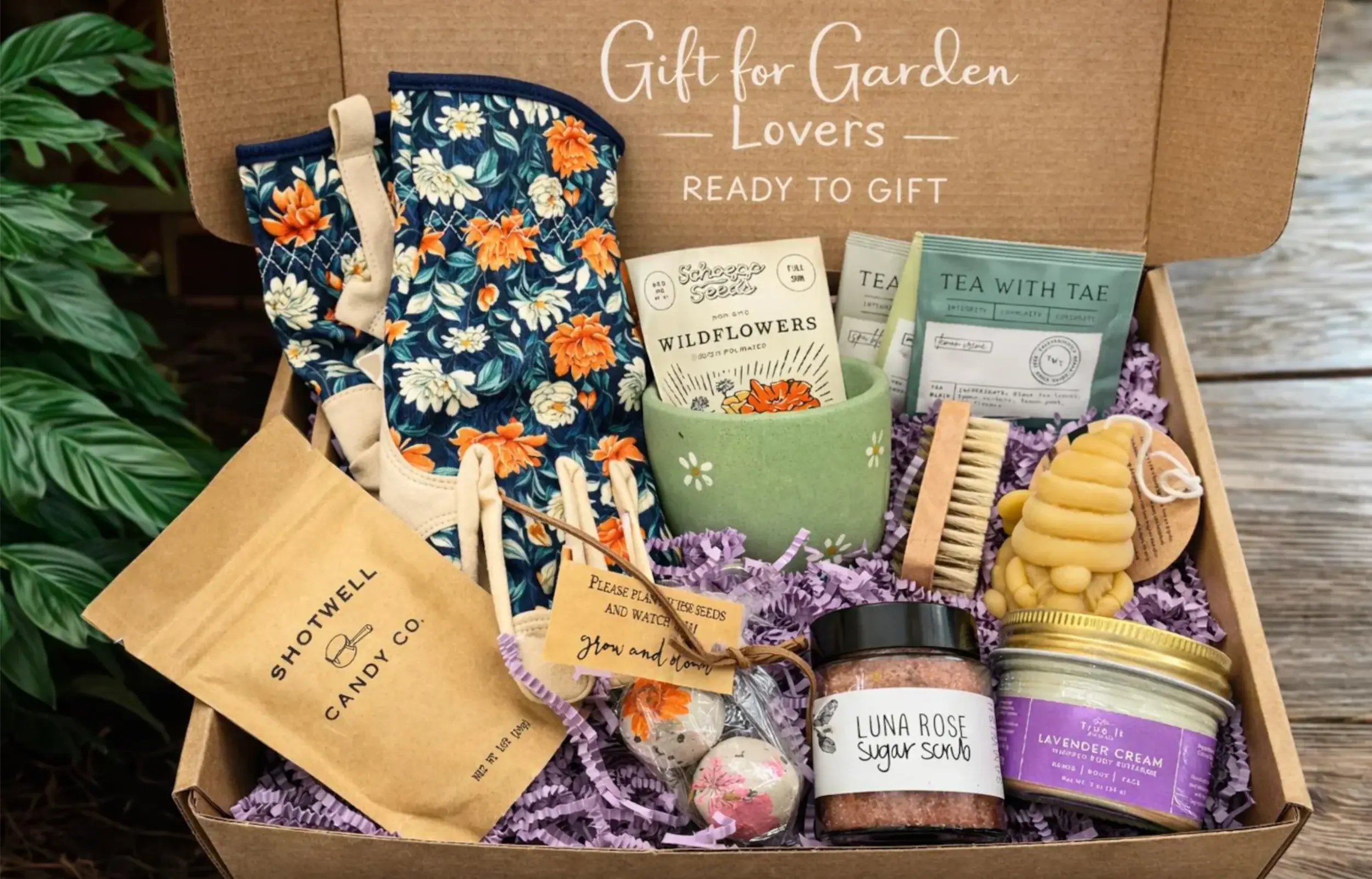 Specialty Gardening Kits