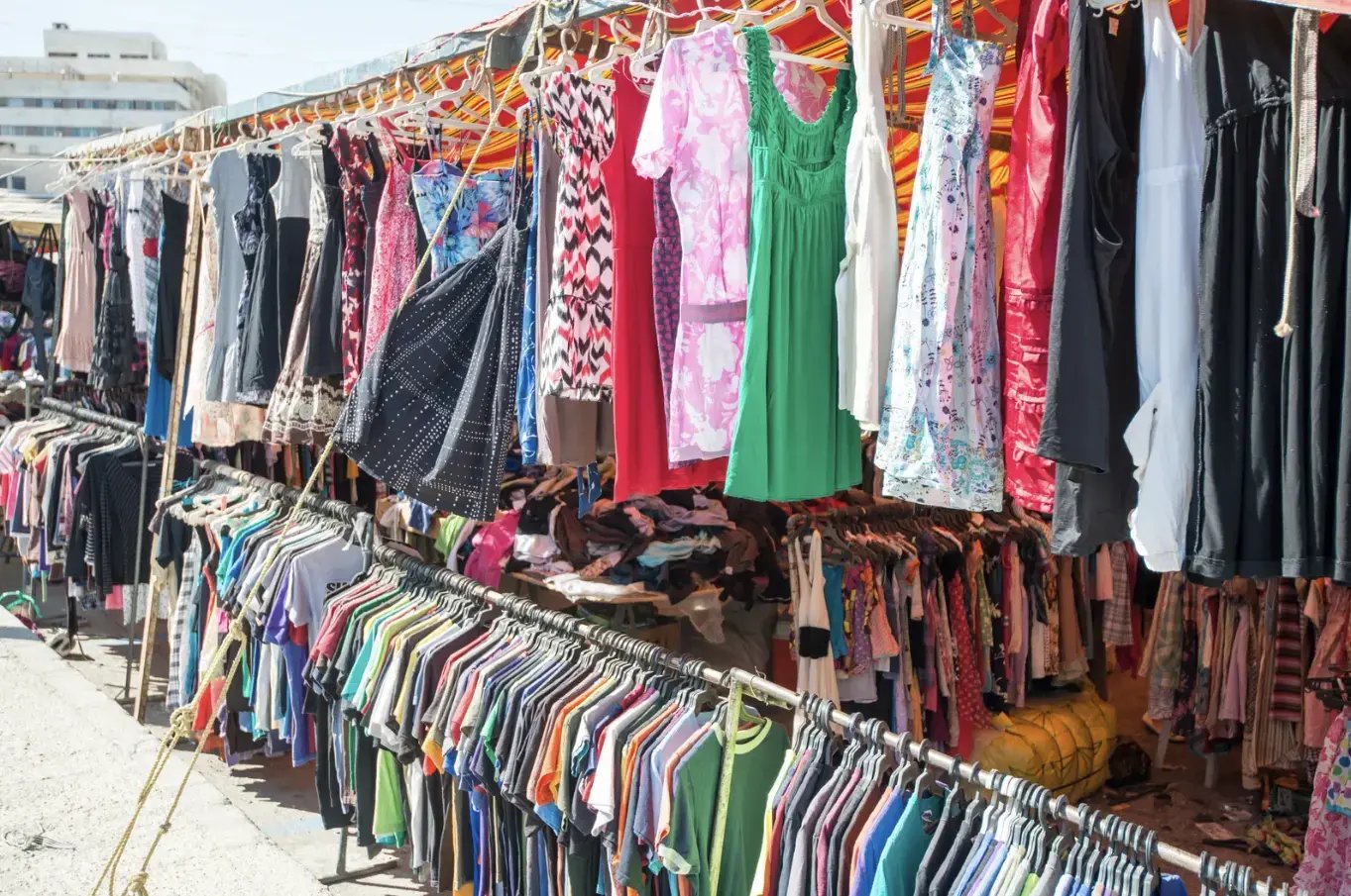 Unbranded Seconhand Clothes Thrifting
