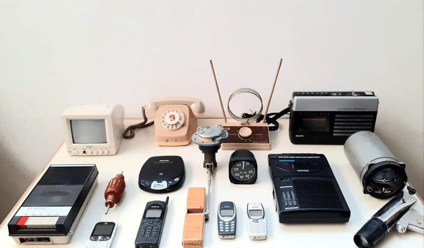 Vintage Electronics-min